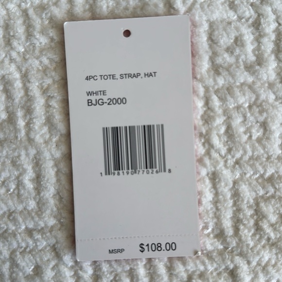 Betsy Johnson Purse Gift Boxed 4 Piece Crossbody Handbag White Fur SET HAT - Picture 7 of 10